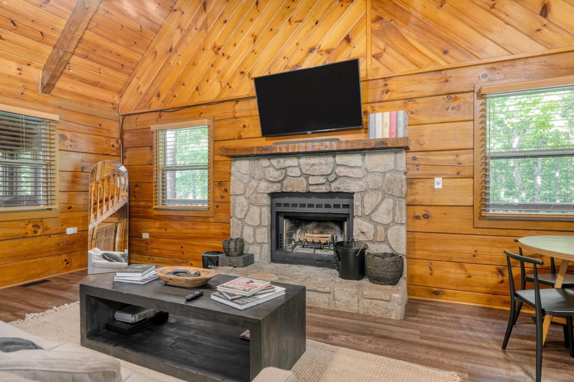 Dudley IV By Avantstay Cosy Cabin W Hot Tub Sweeping Views 鸽子谷 外观 照片